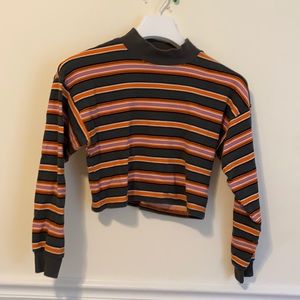 Long sleeve crop top